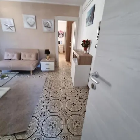 Mary House @ شقة سوندريو